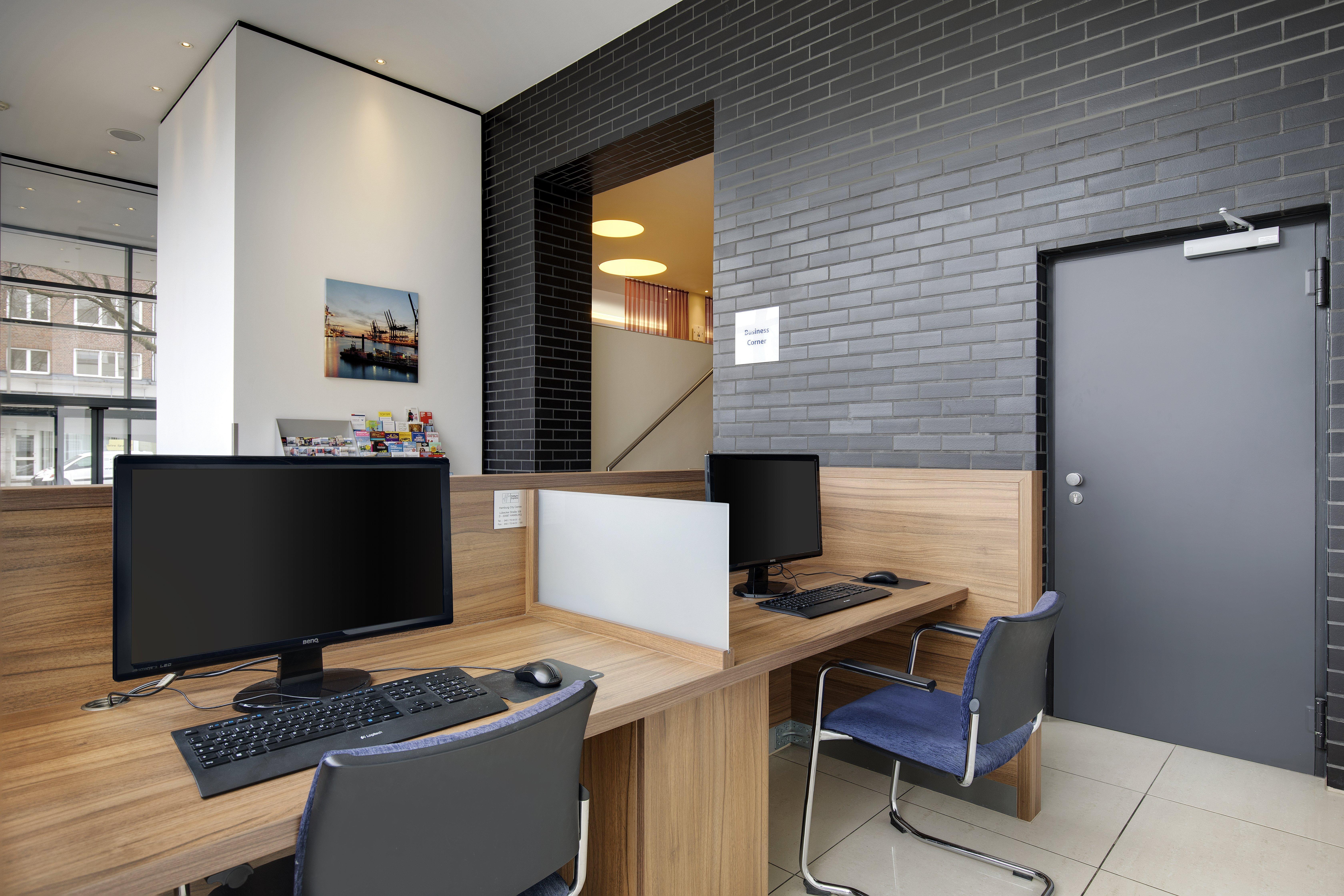 Premier Inn Hamburg City Alster Zewnętrze zdjęcie